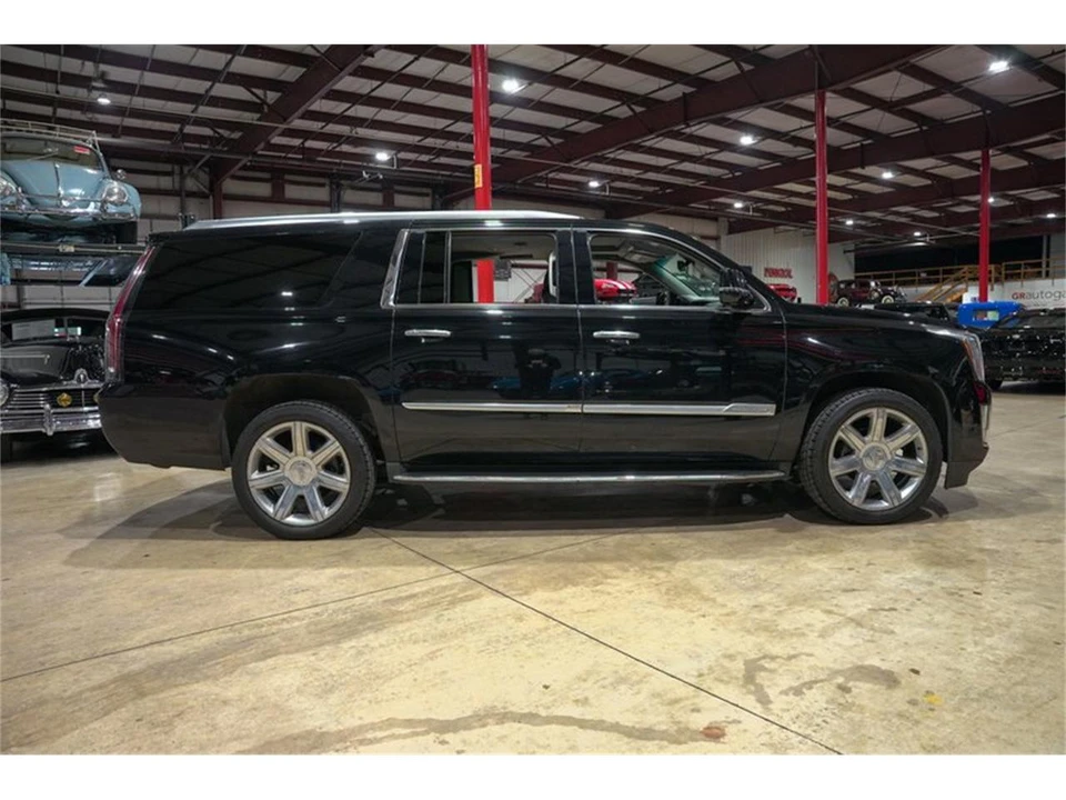 2018 Cadillac Escalade 4th Gen - Image 10 of 31