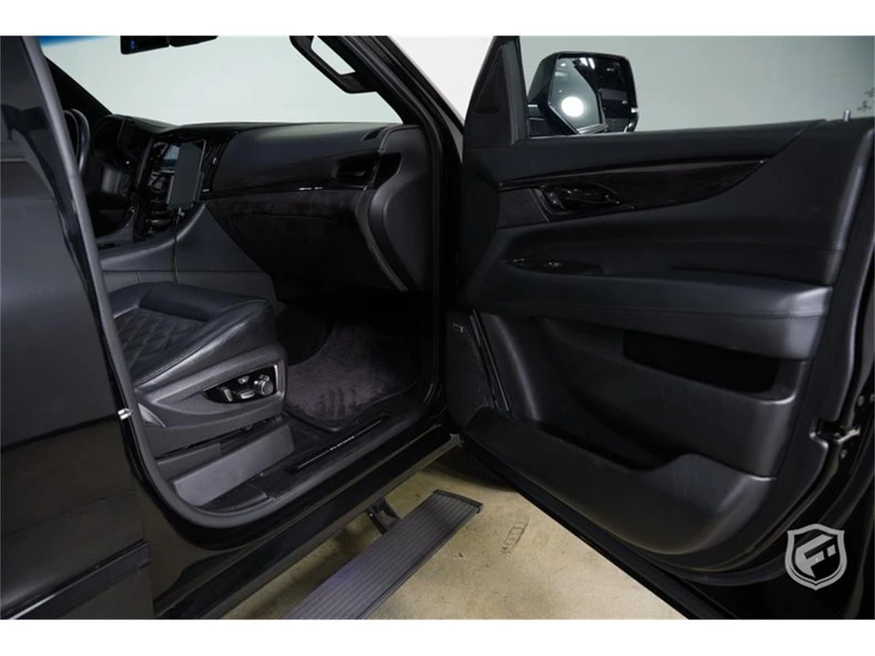 2018 Cadillac Escalade 4th Gen - Image 16 of 31