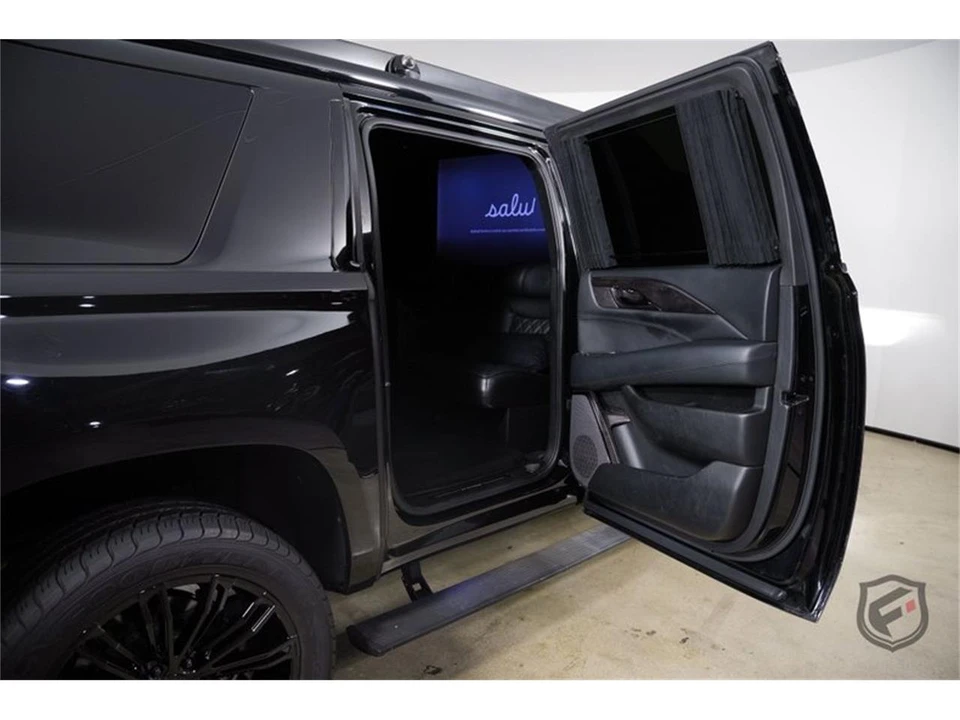 2018 Cadillac Escalade 4th Gen - Image 30 of 31