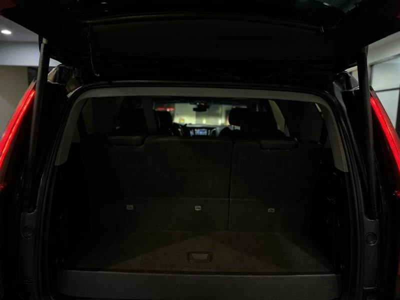 2018 Cadillac Escalade 4th Gen - Image 18 of 20