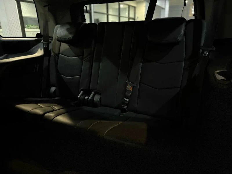 2018 Cadillac Escalade 4th Gen - Image 17 of 20