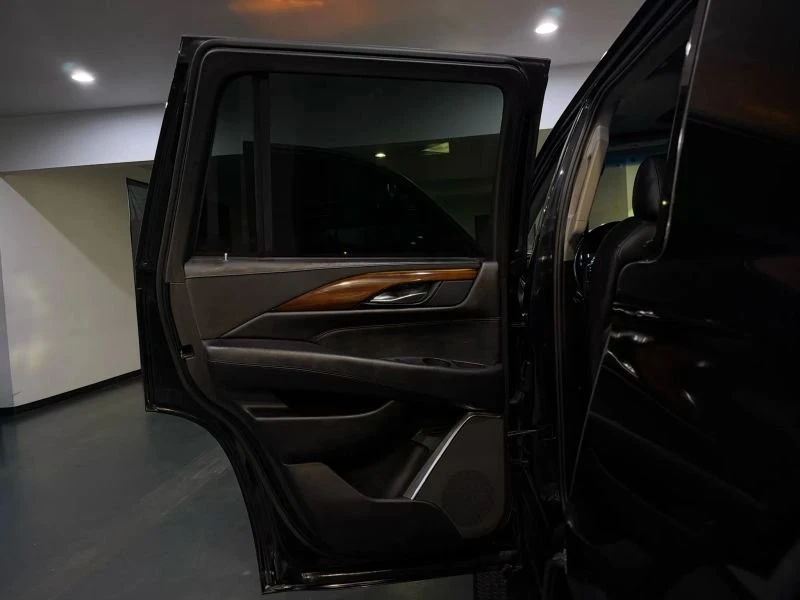 2018 Cadillac Escalade 4th Gen - Image 15 of 20