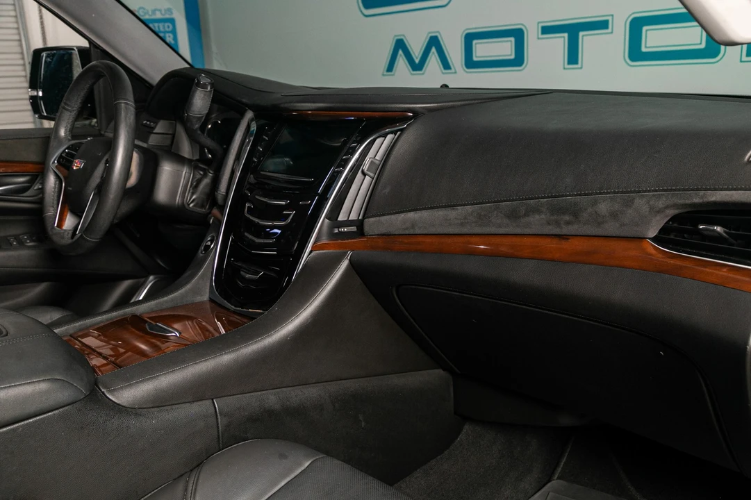 2018 Cadillac Escalade 4th Gen - Image 8 of 21