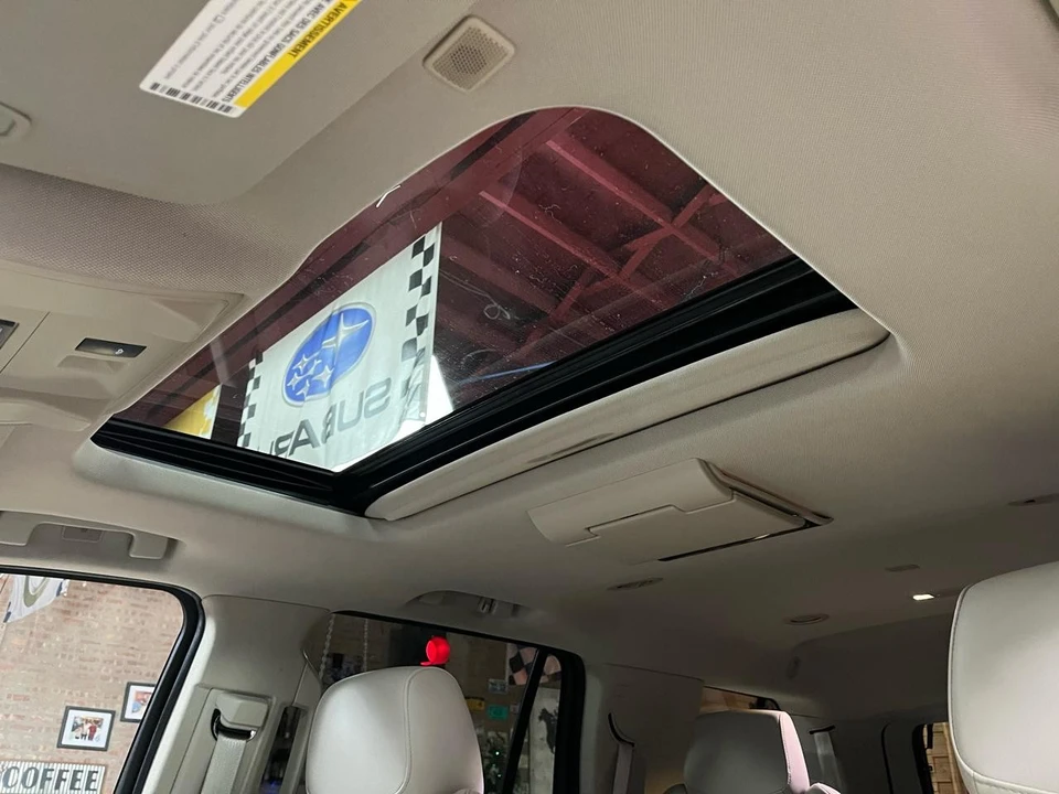 2018 Cadillac Escalade 4th Gen - Image 19 of 21