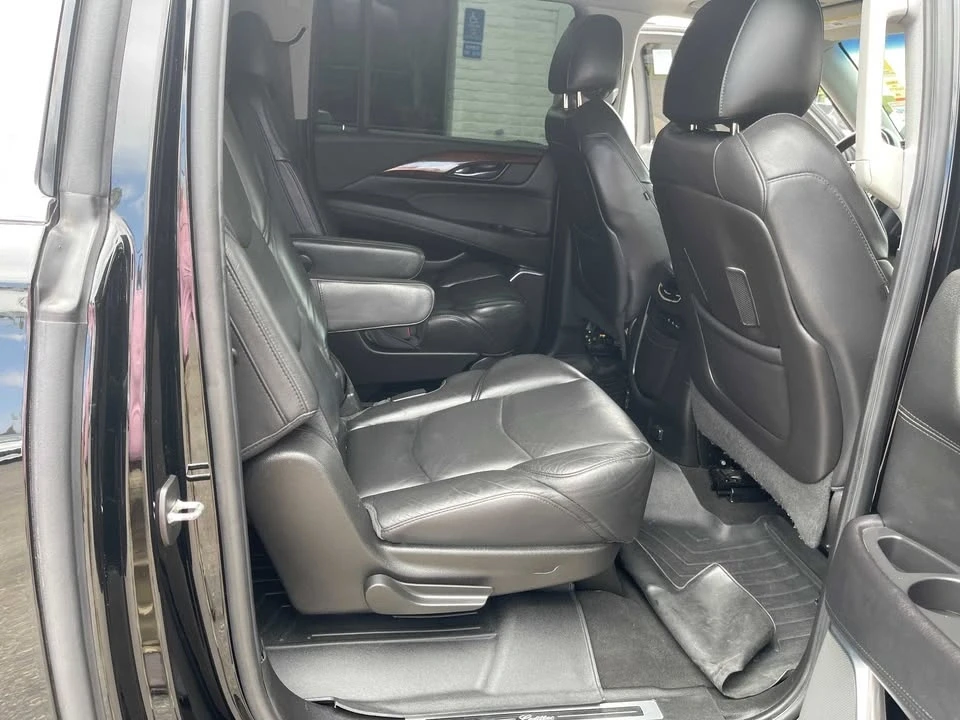 2018 Cadillac Escalade 4th Gen - Image 17 of 19