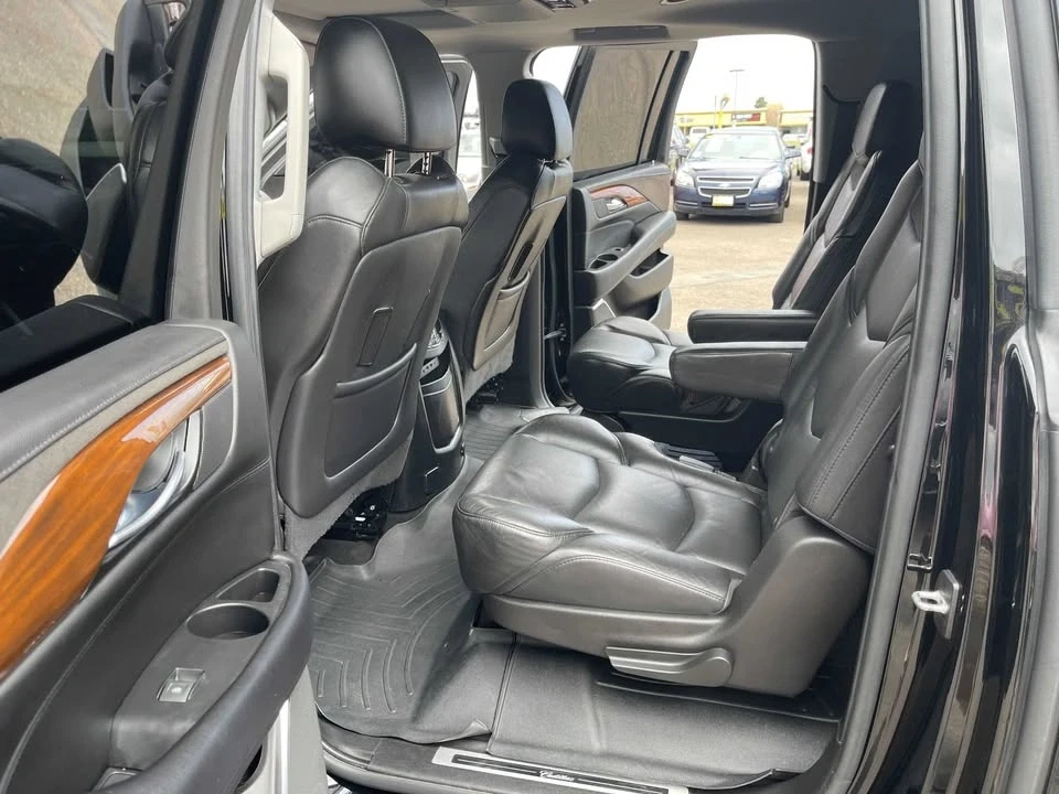 2018 Cadillac Escalade 4th Gen - Image 15 of 19