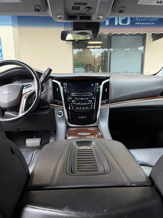 2018 Cadillac Escalade 4th Gen - Image 8 of 19