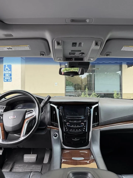 2018 Cadillac Escalade 4th Gen - Image 12 of 19