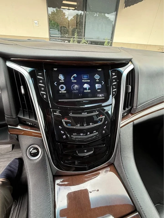 2018 Cadillac Escalade 4th Gen - Image 13 of 19