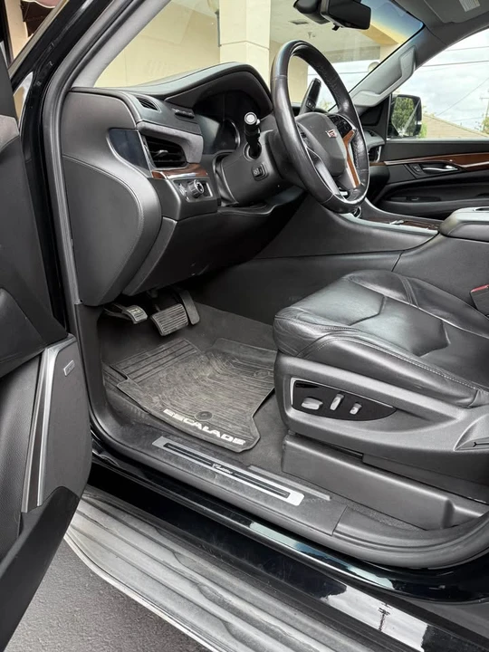 2018 Cadillac Escalade 4th Gen - Image 9 of 19