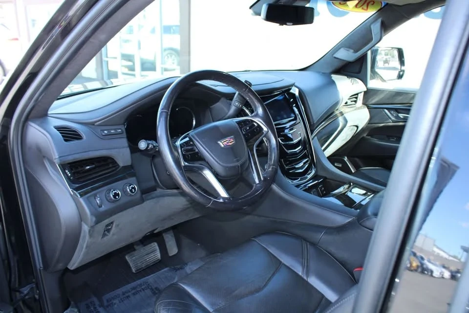 2018 Cadillac Escalade 4th Gen - Image 9 of 19
