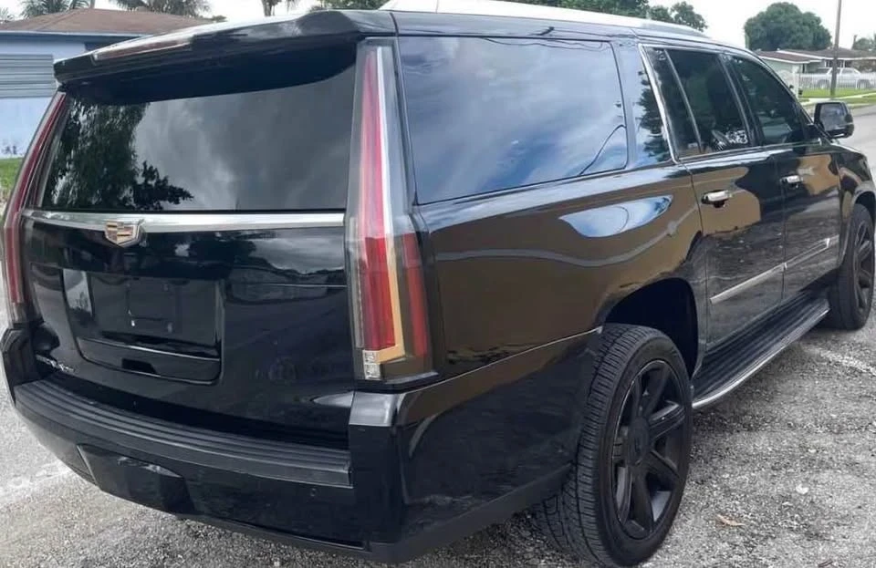 2018 Cadillac Escalade 4th Gen - Image 3 of 6