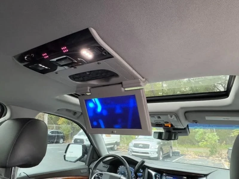 2018 Cadillac Escalade 4th Gen - Image 8 of 10