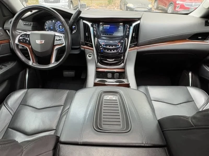 2018 Cadillac Escalade 4th Gen - Image 6 of 10