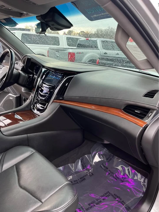 2018 Cadillac Escalade 4th Gen - Image 12 of 14