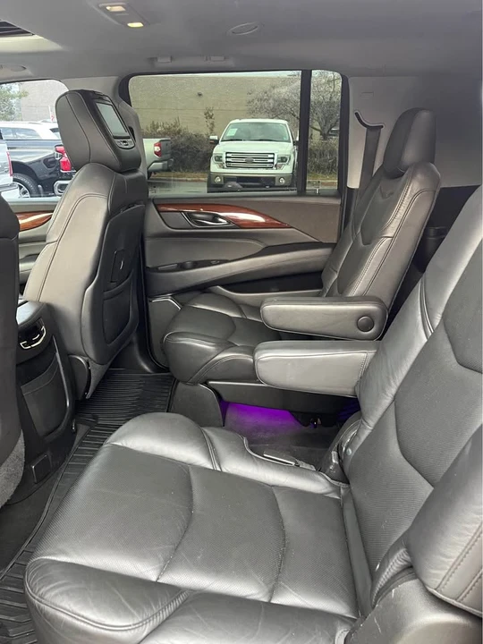 2018 Cadillac Escalade 4th Gen - Image 8 of 14