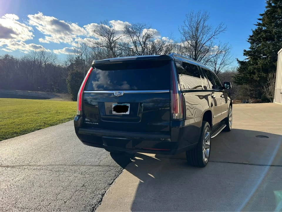 2018 Cadillac Escalade 4th Gen - Image 5 of 7