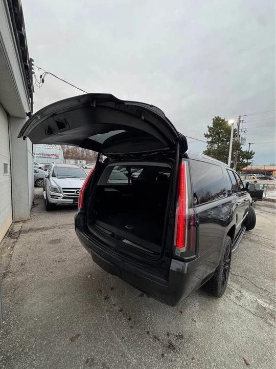 2018 Cadillac Escalade 4th Gen - Image 14 of 19