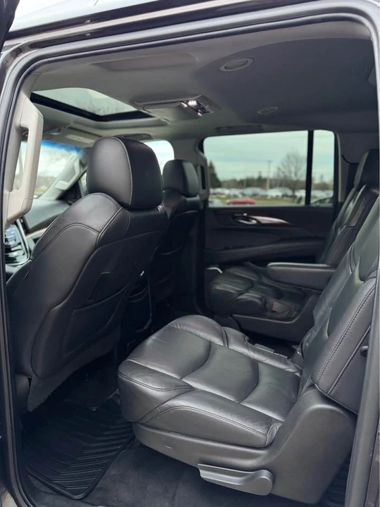 2018 Cadillac Escalade 4th Gen - Image 12 of 19