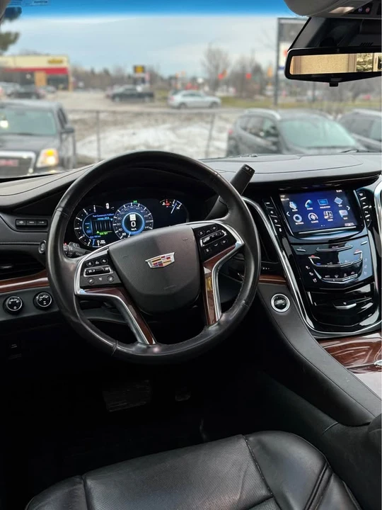 2018 Cadillac Escalade 4th Gen - Image 17 of 19