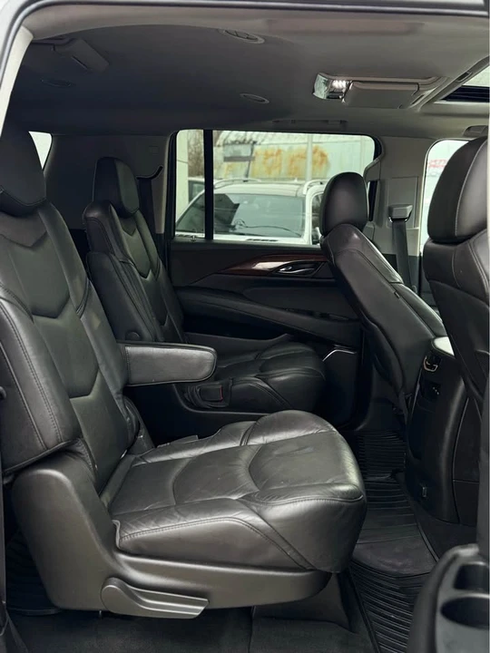 2018 Cadillac Escalade 4th Gen - Image 11 of 19