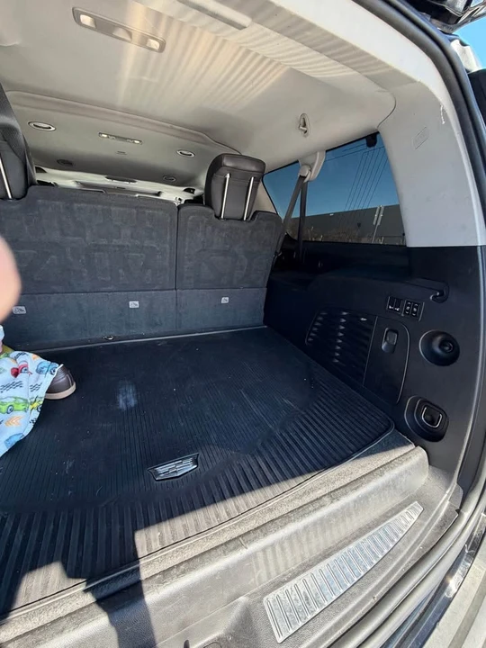 2018 Cadillac Escalade 4th Gen - Image 5 of 9