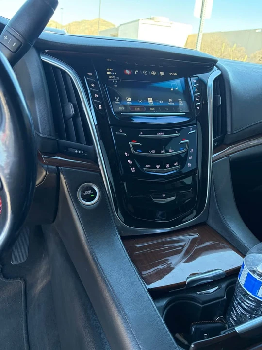 2018 Cadillac Escalade 4th Gen - Image 2 of 9