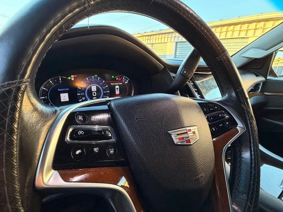 2018 Cadillac Escalade 4th Gen - Image 9 of 19