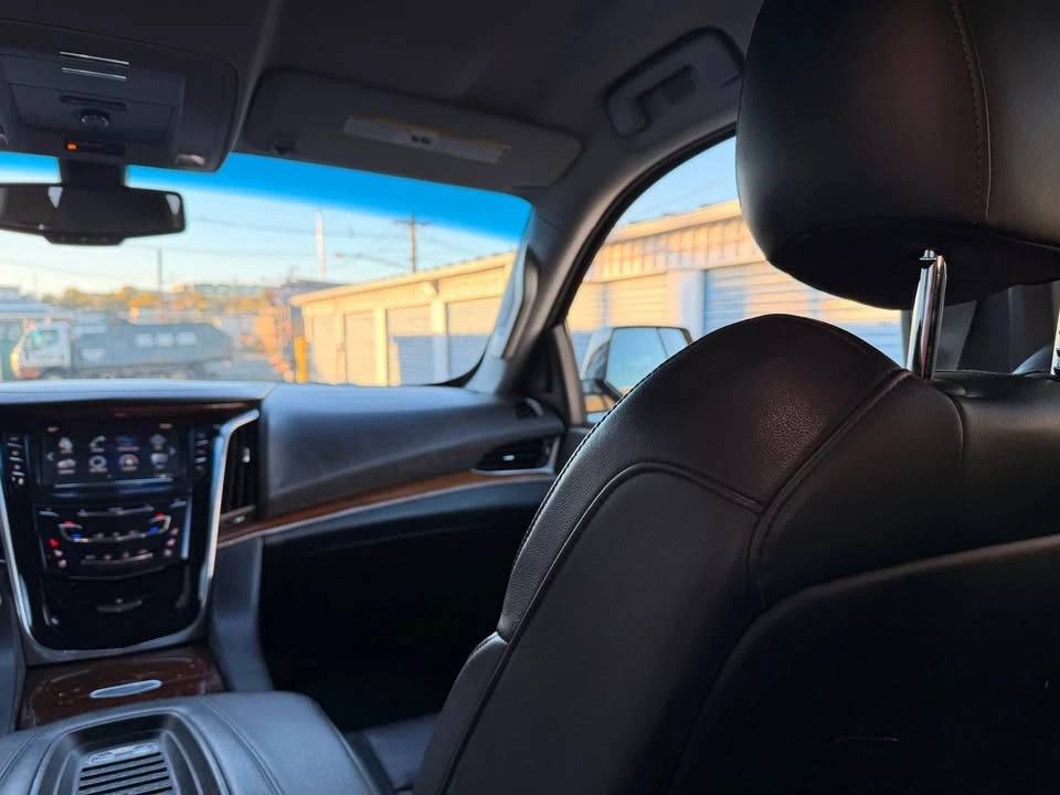 2018 Cadillac Escalade 4th Gen - Image 14 of 19