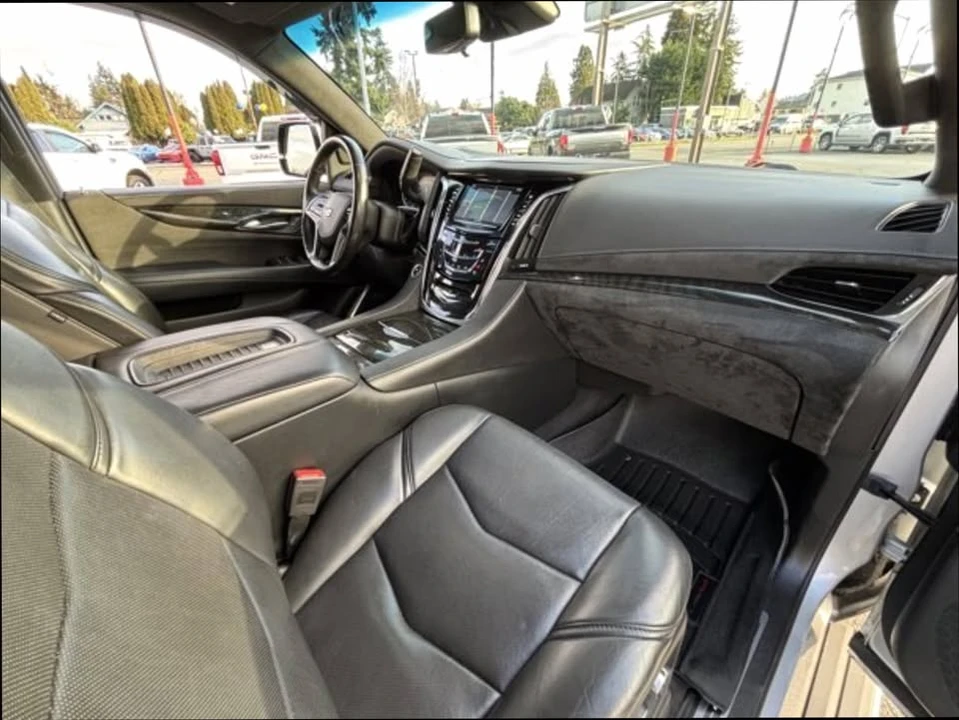 2018 Cadillac Escalade 4th Gen - Image 13 of 20