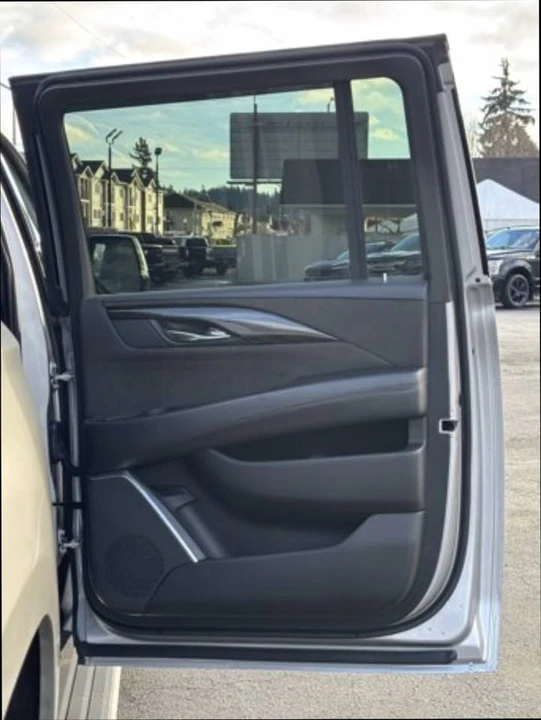 2018 Cadillac Escalade 4th Gen - Image 19 of 20