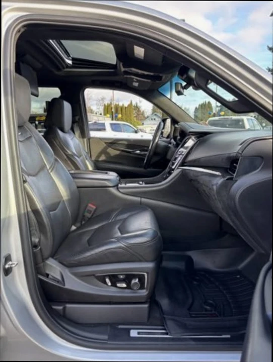 2018 Cadillac Escalade 4th Gen - Image 12 of 20