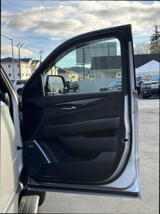 2018 Cadillac Escalade 4th Gen - Image 14 of 20