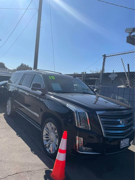 2018 Cadillac Escalade 4th Gen - Image 2 of 3