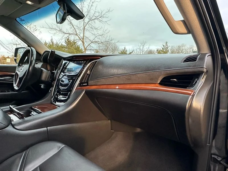 2018 Cadillac Escalade 4th Gen - Image 12 of 12