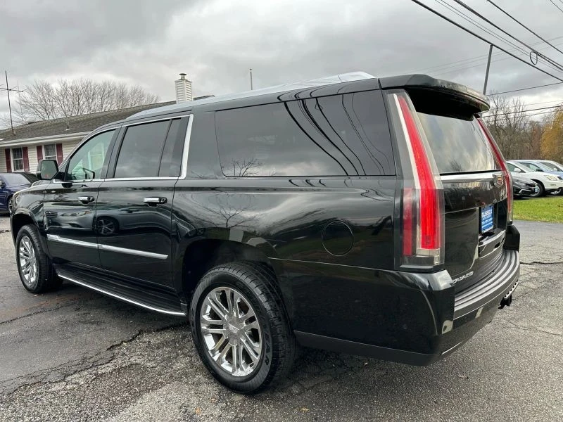 2018 Cadillac Escalade 4th Gen - Image 4 of 12