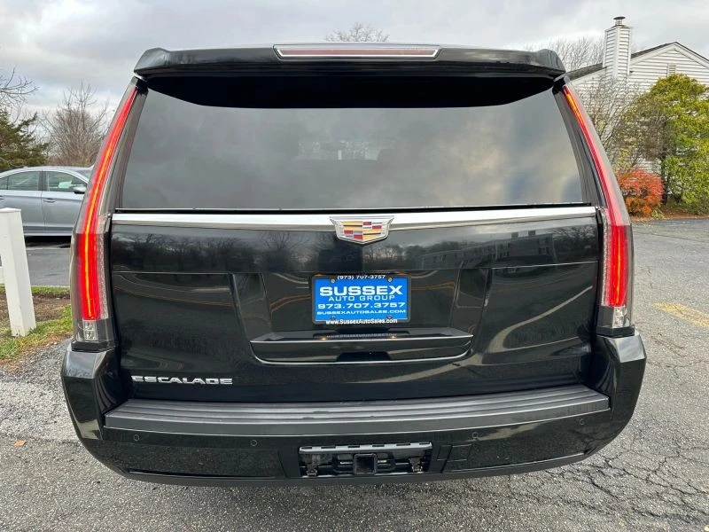 2018 Cadillac Escalade 4th Gen - Image 5 of 12