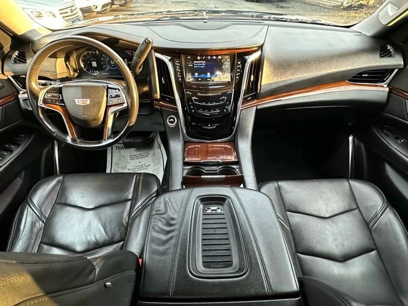 2018 Cadillac Escalade 4th Gen - Image 11 of 12