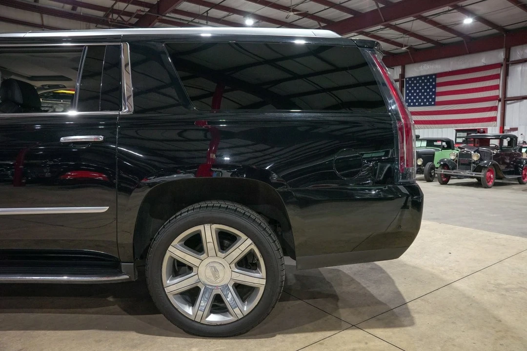 2018 Cadillac Escalade 4th Gen - Image 5 of 12