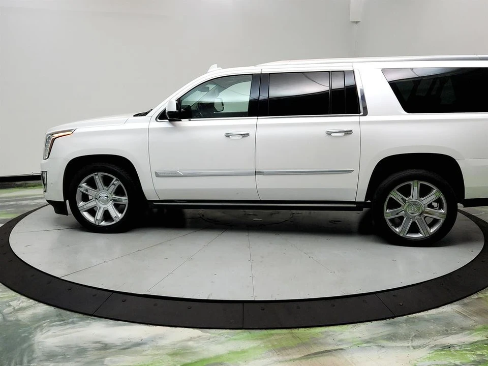 2018 Cadillac Escalade 4th Gen - Image 8 of 12