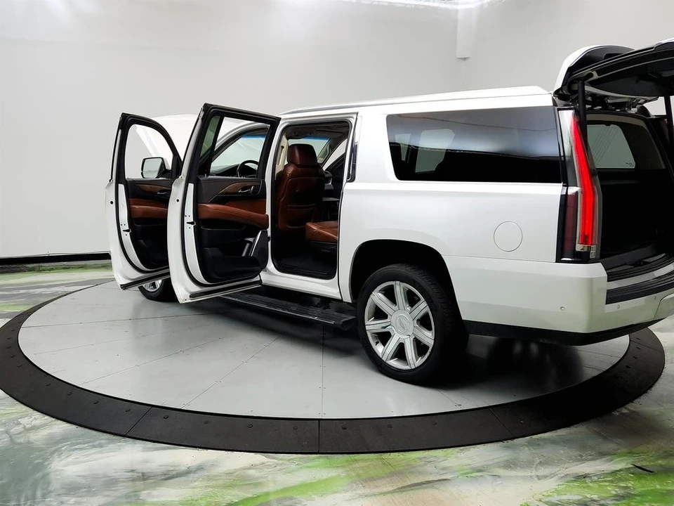 2018 Cadillac Escalade 4th Gen - Image 12 of 21