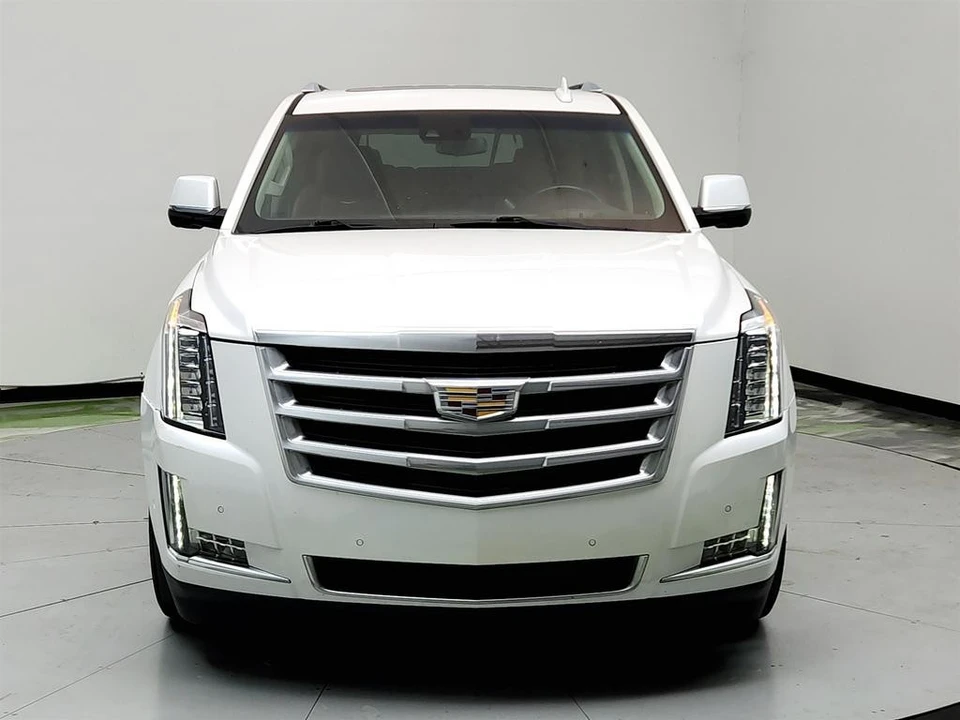 2018 Cadillac Escalade 4th Gen - Image 2 of 12