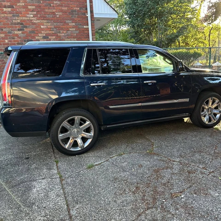 2018 Cadillac Escalade 4th Gen - Image 8 of 10