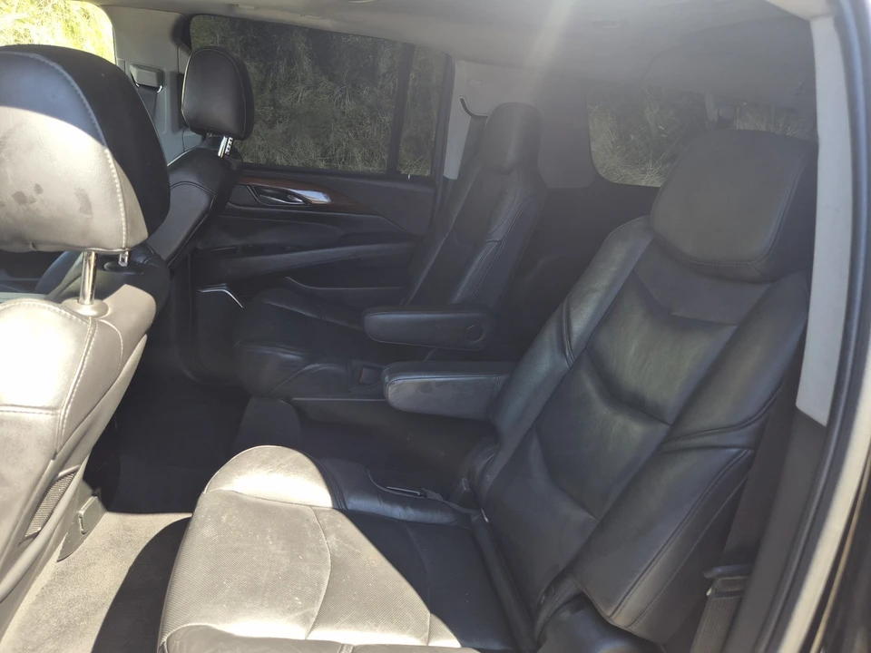 2018 Cadillac Escalade 4th Gen - Image 11 of 13