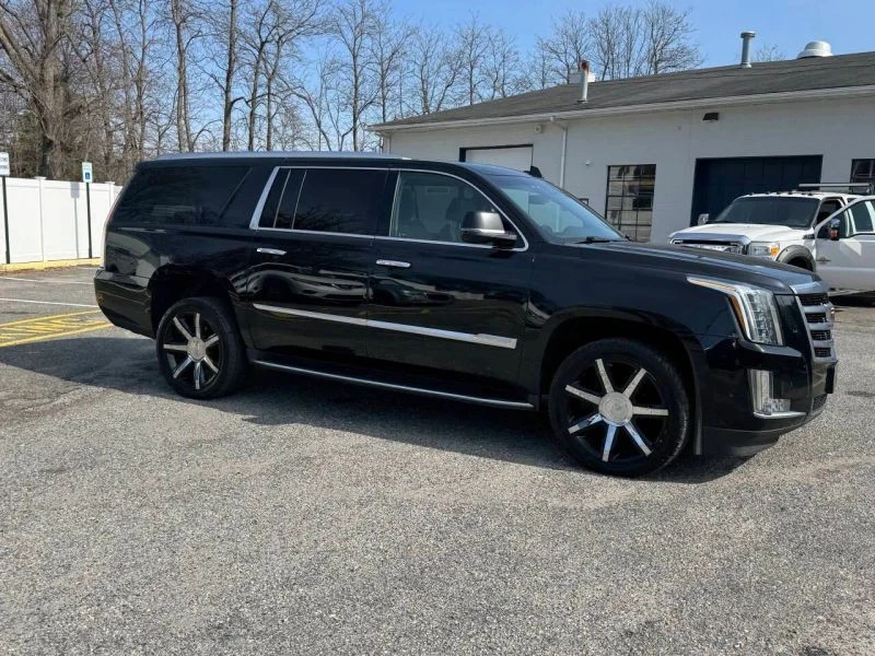2018 Cadillac Escalade 4th Gen - Image 8 of 12