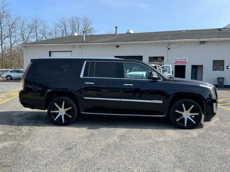 2018 Cadillac Escalade 4th Gen - Image 9 of 12