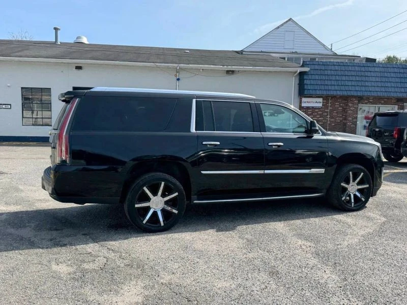 2018 Cadillac Escalade 4th Gen - Image 11 of 12