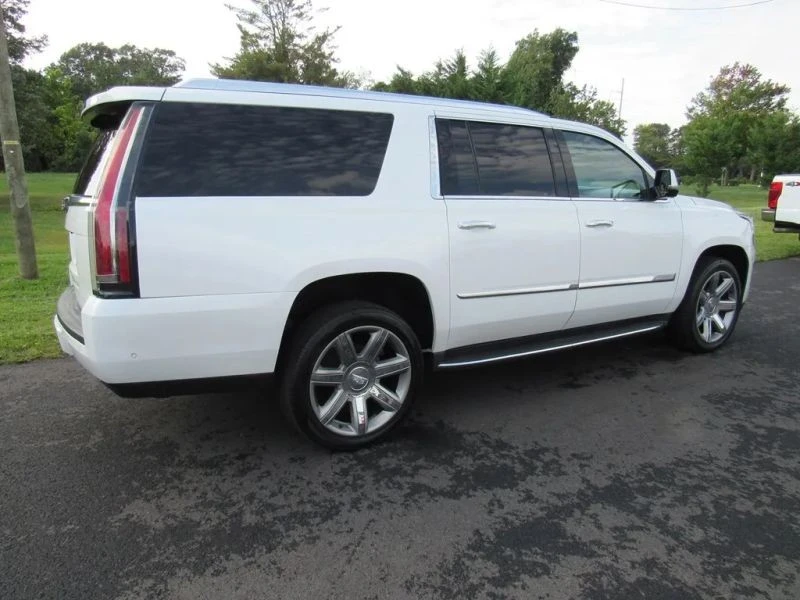 2018 Cadillac Escalade 4th Gen - Image 11 of 12