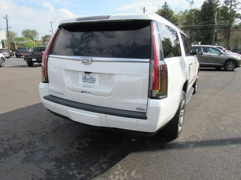2018 Cadillac Escalade 4th Gen - Image 9 of 12