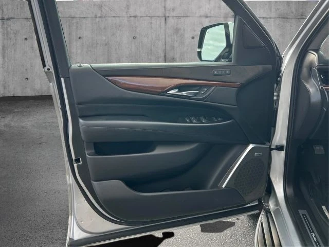 2018 Cadillac Escalade 4th Gen - Image 20 of 21